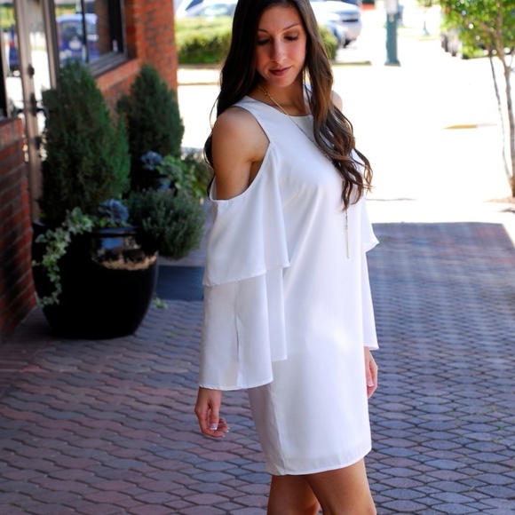 Ripple Bell Sleeve Dress - Picture 4 of 5